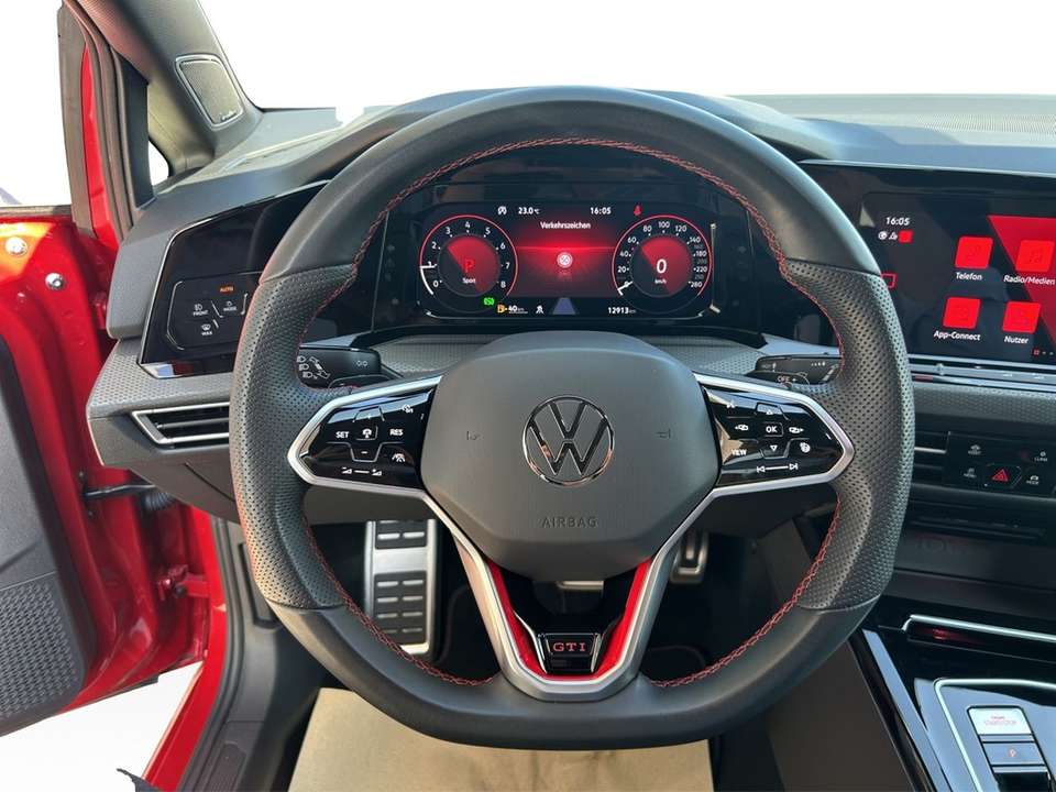 Volkswagen Golf - Imagem 13