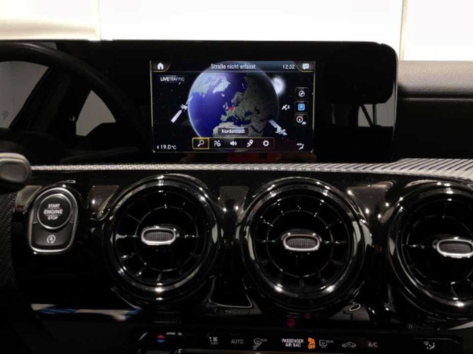 Mercedes-Benz A 180 - Imagem 10