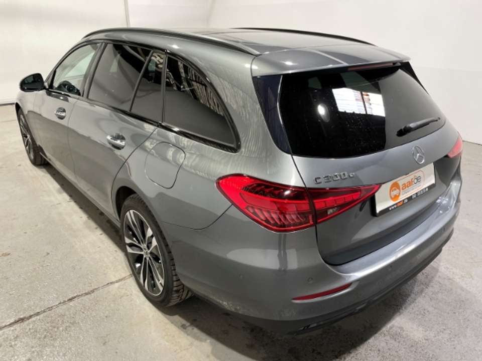Mercedes-Benz C 300 - Imagem 2