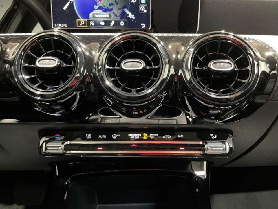 Mercedes-Benz A 180 - Imagem 11