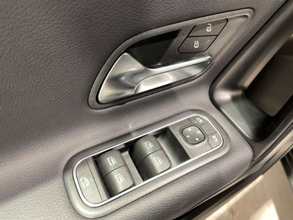 Mercedes-Benz A 180 - Imagem 14