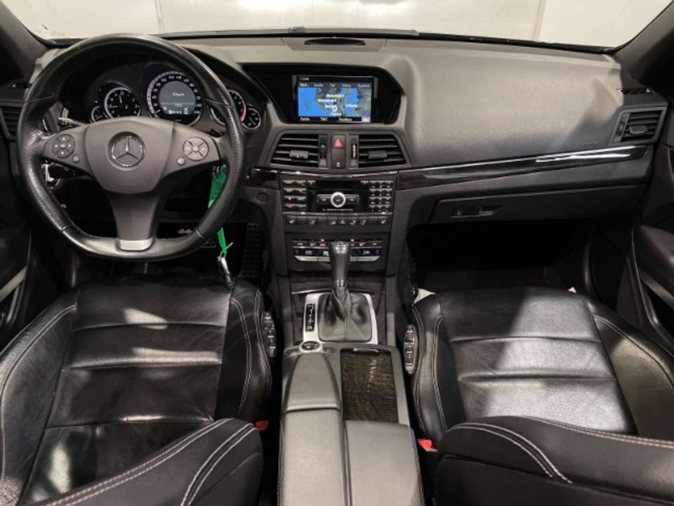 Mercedes-Benz E 200 - Imagem 12