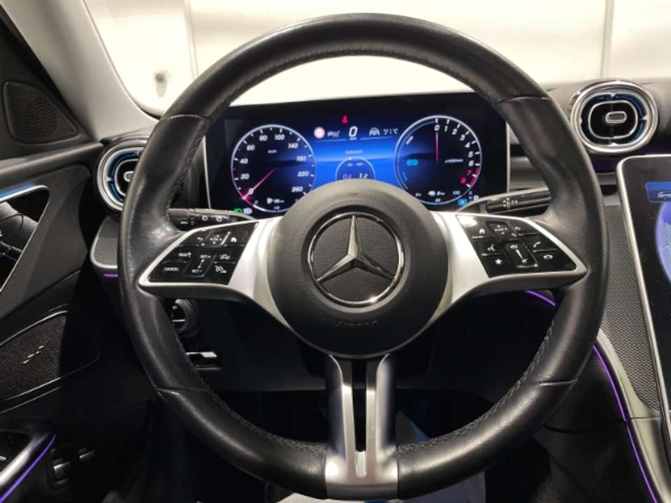 Mercedes-Benz C 300 - Imagem 12