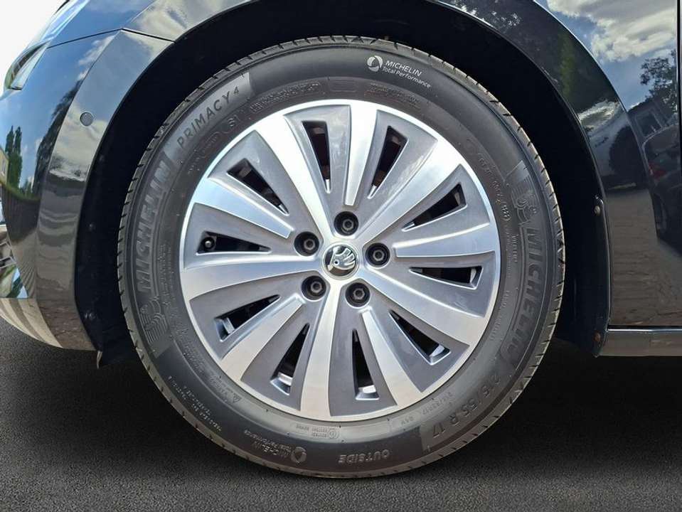 Skoda Superb - Imagem 7