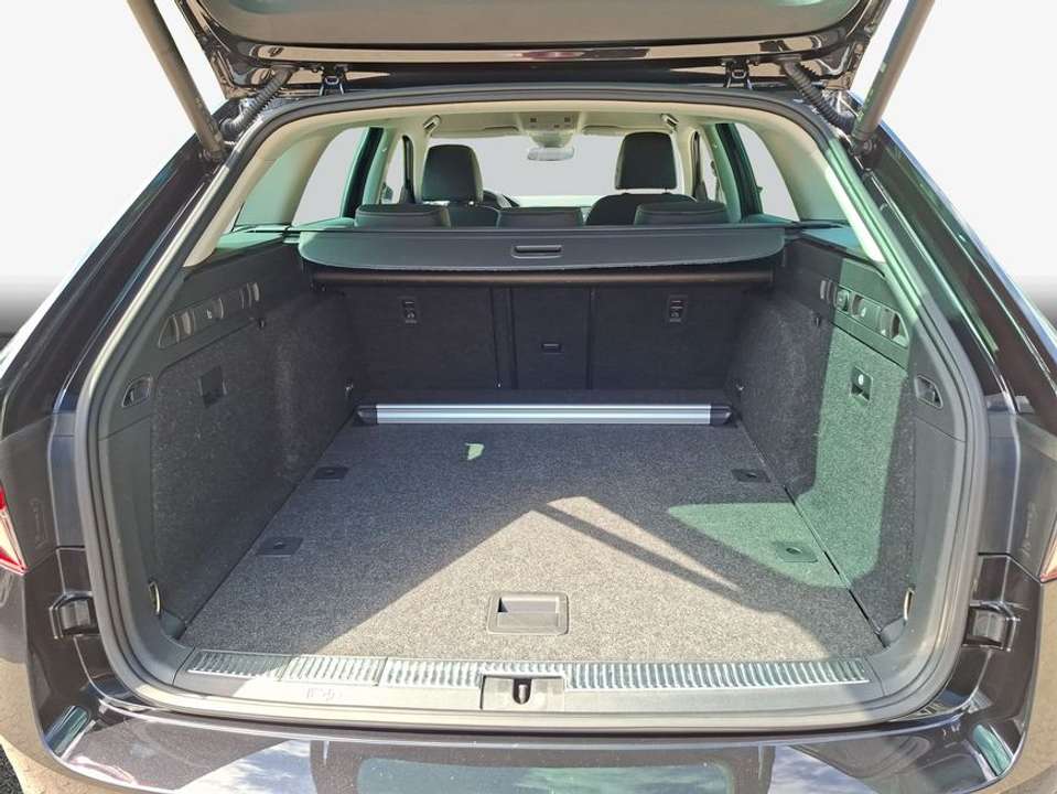 Skoda Superb - Imagem 8