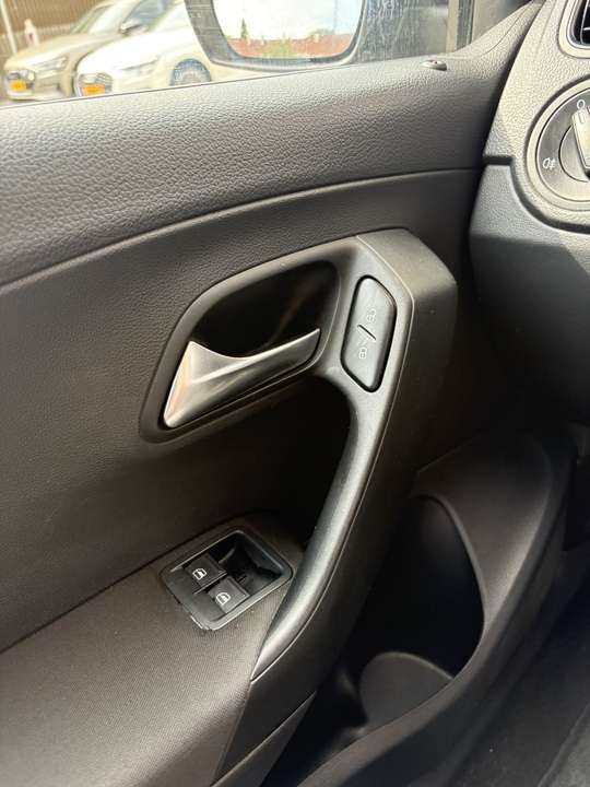 Volkswagen Polo - Imagem 12