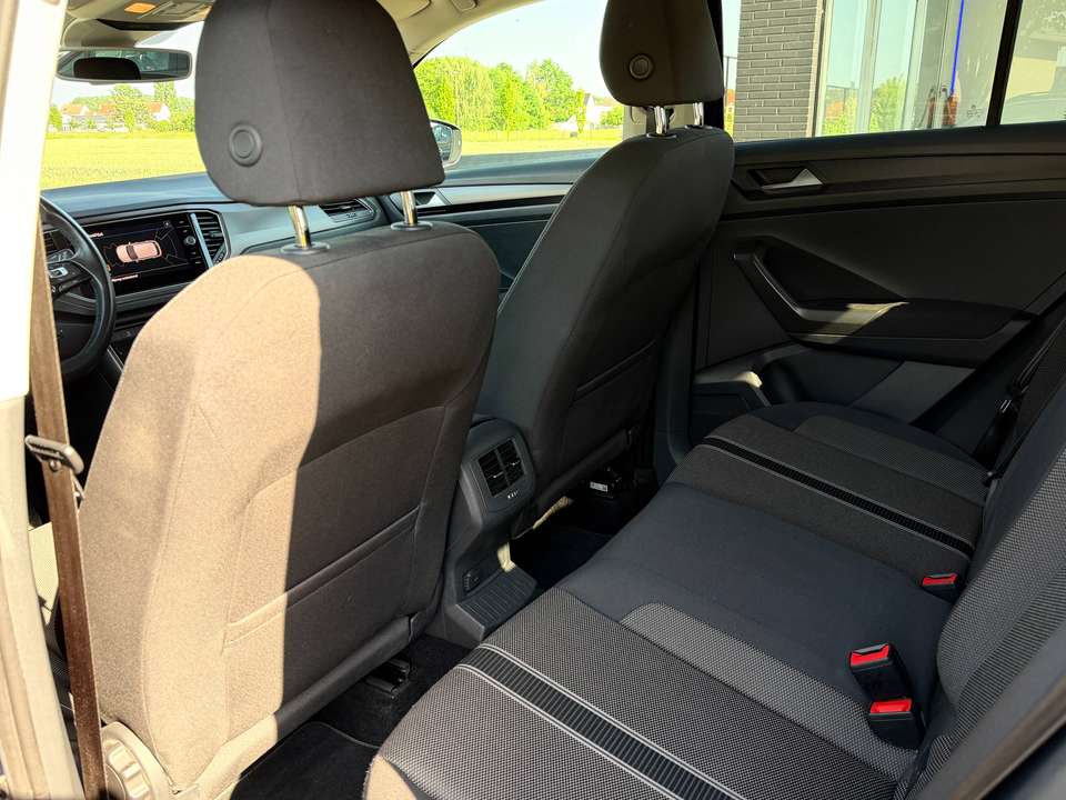 Volkswagen T-Roc - Imagem 15