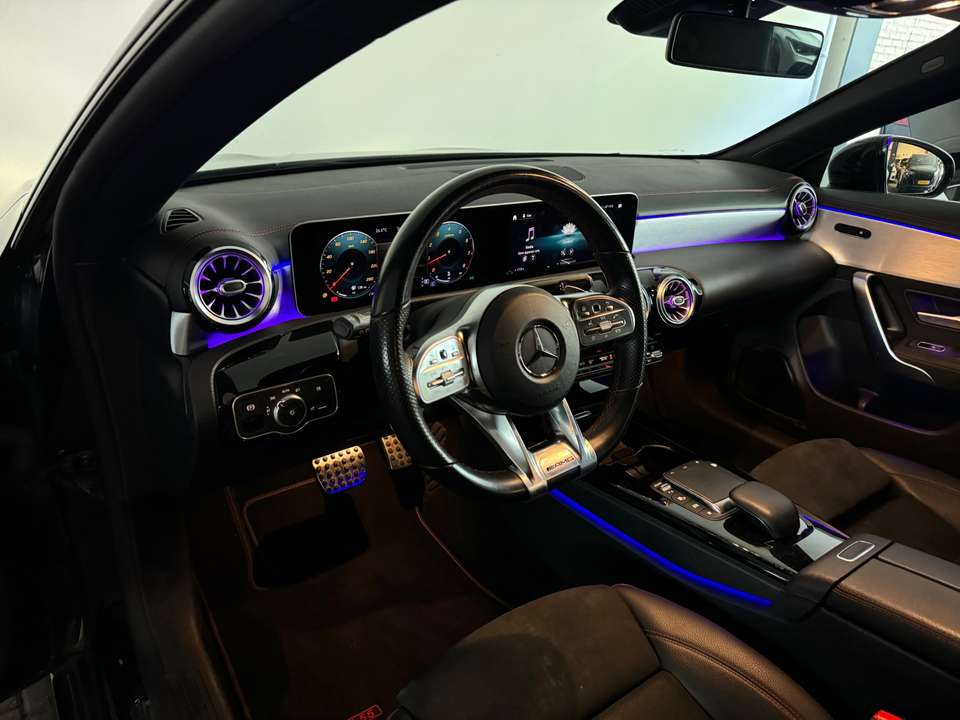 Mercedes-Benz CLA 220 - Imagem 4