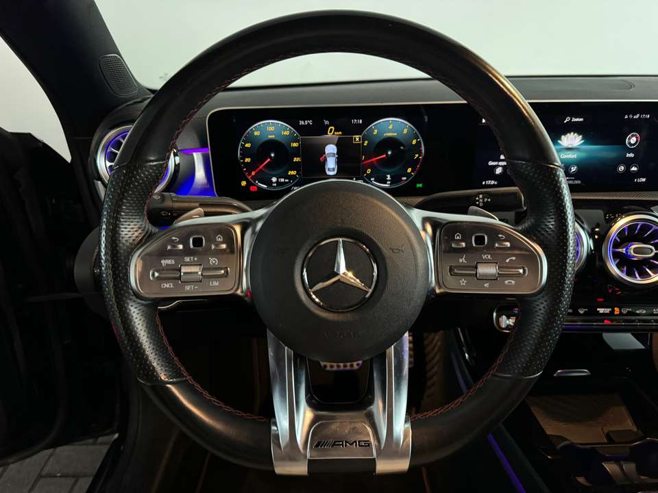 Mercedes-Benz CLA 220 - Imagem 12