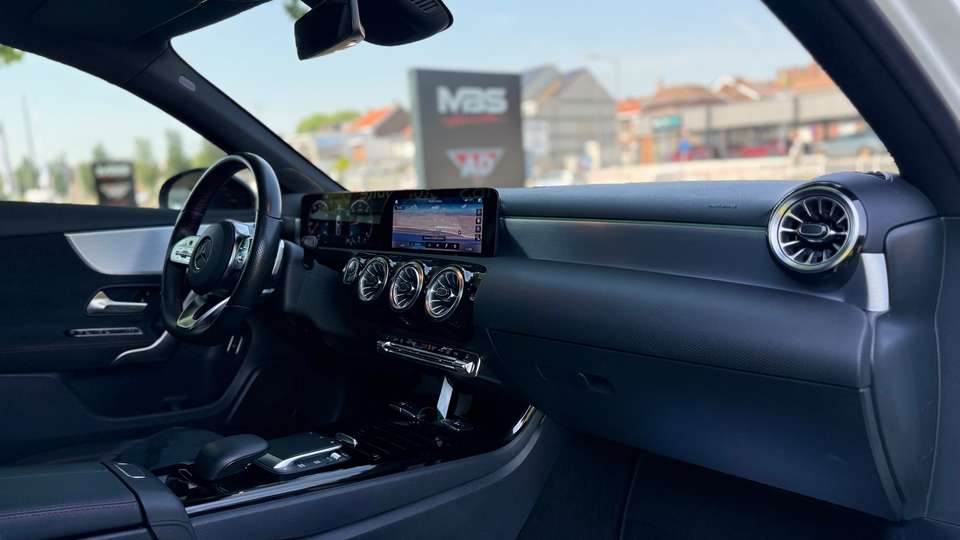 Mercedes-Benz A 220 - Imagem 12
