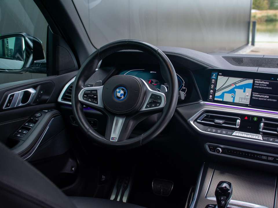 BMW X5 - Imagem 11