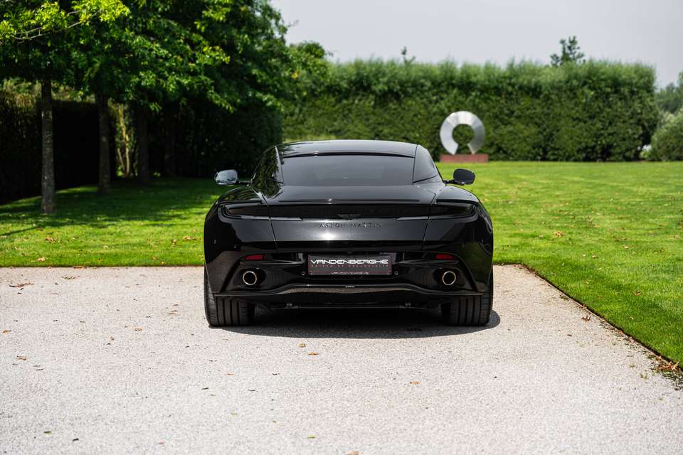 Aston Martin DB12 - Imagem 6