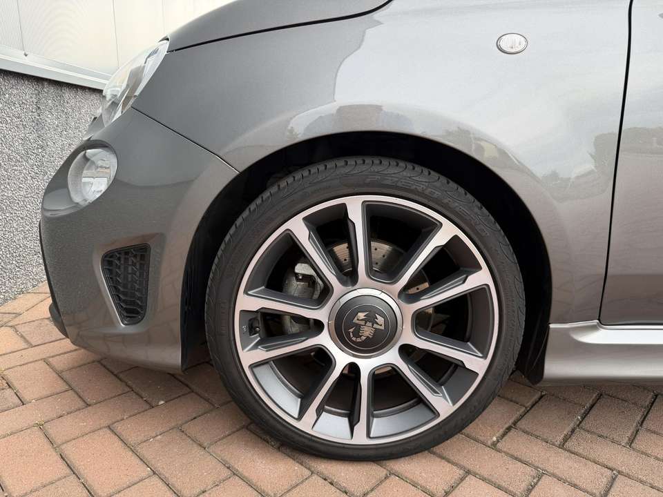 Abarth 595C - Imagem 11