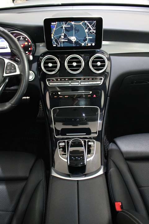 Mercedes-Benz GLC 220 - Imagem 6