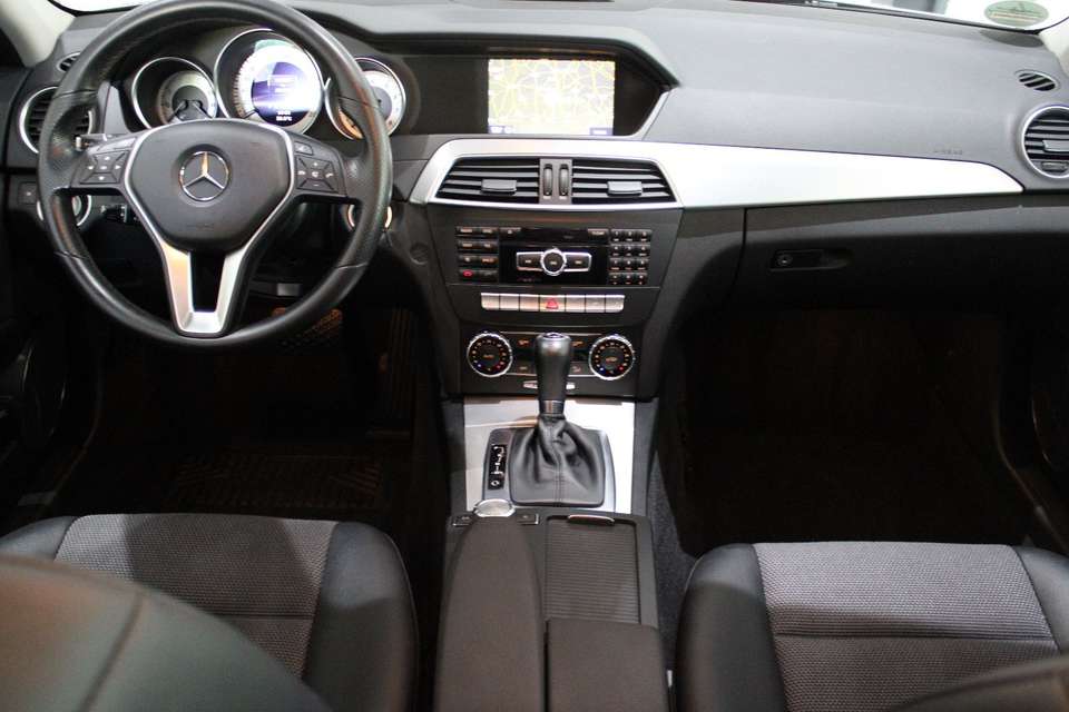Mercedes-Benz C 200 - Imagem 4