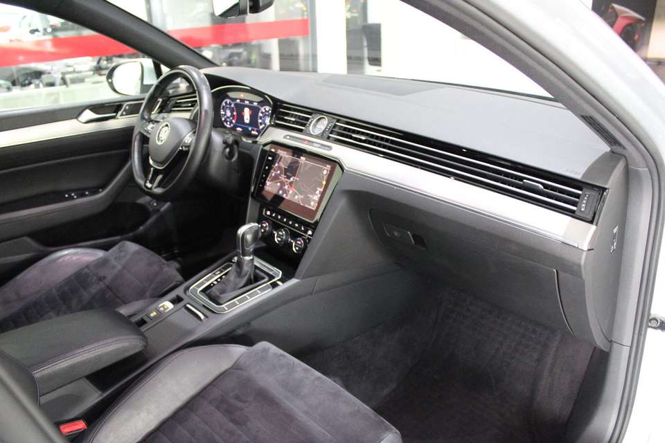 Volkswagen Passat - Imagem 5