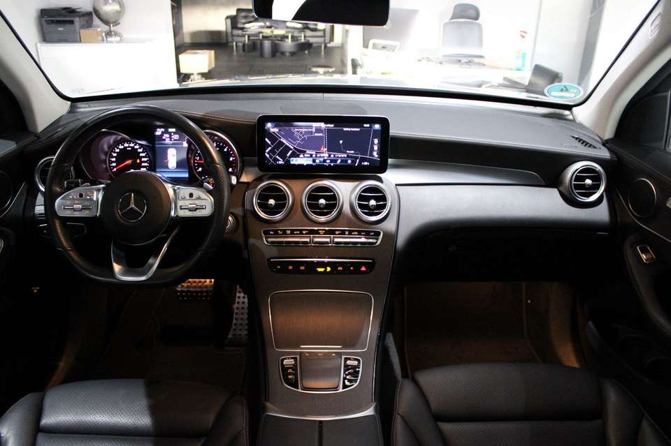 Mercedes-Benz GLC 300 - Imagem 4