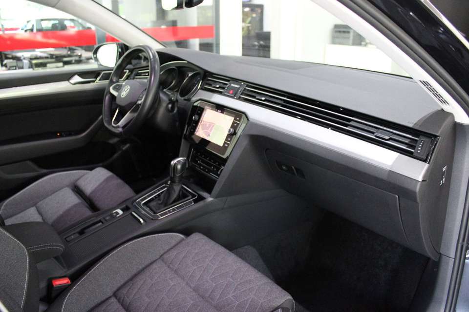Volkswagen Passat Variant - Imagem 5