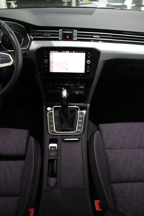 Volkswagen Passat Variant - Imagem 6