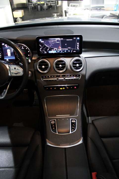 Mercedes-Benz GLC 300 - Imagem 6