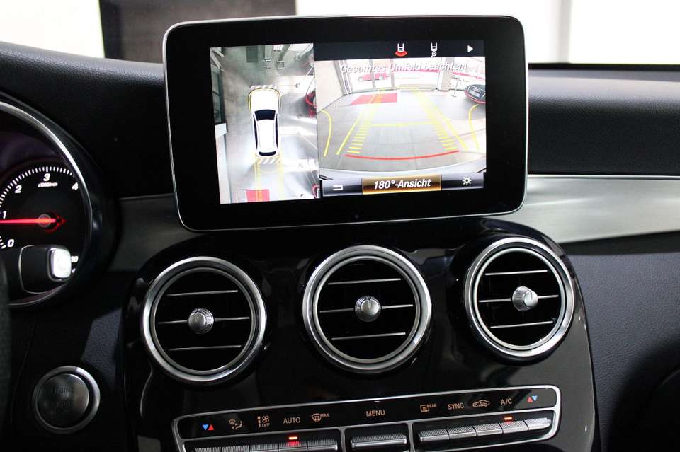 Mercedes-Benz GLC 220 - Imagem 10