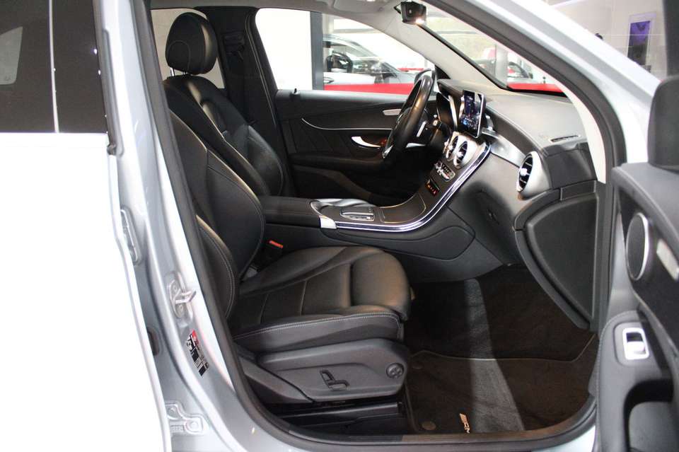 Mercedes-Benz GLC 300 - Imagem 8