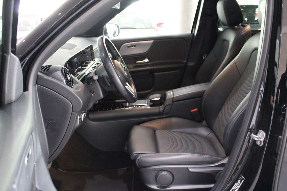 Mercedes-Benz GLB 180 - Imagem 7