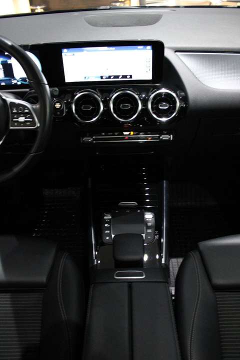 Mercedes-Benz B 220 - Imagem 6