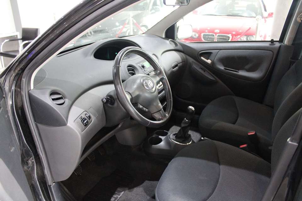 Toyota Yaris - Imagem 3