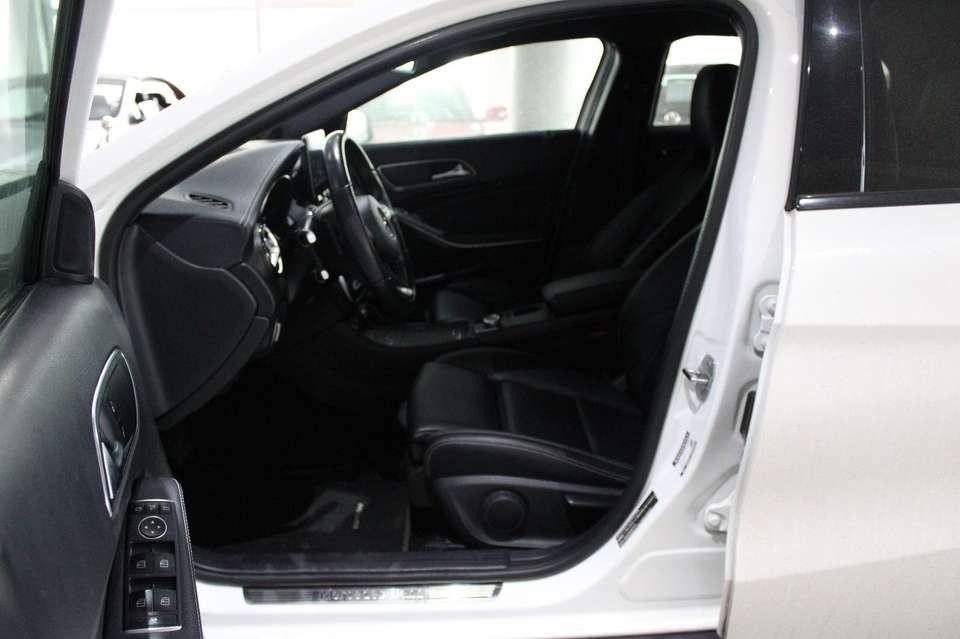 Mercedes-Benz GLA 200 - Imagem 6