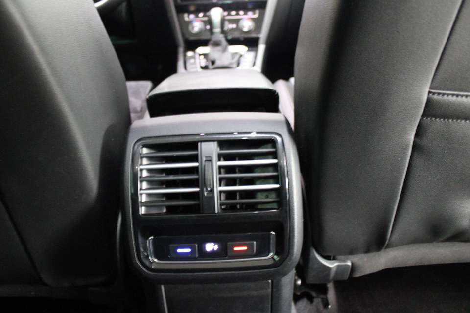 Volkswagen Passat - Imagem 11