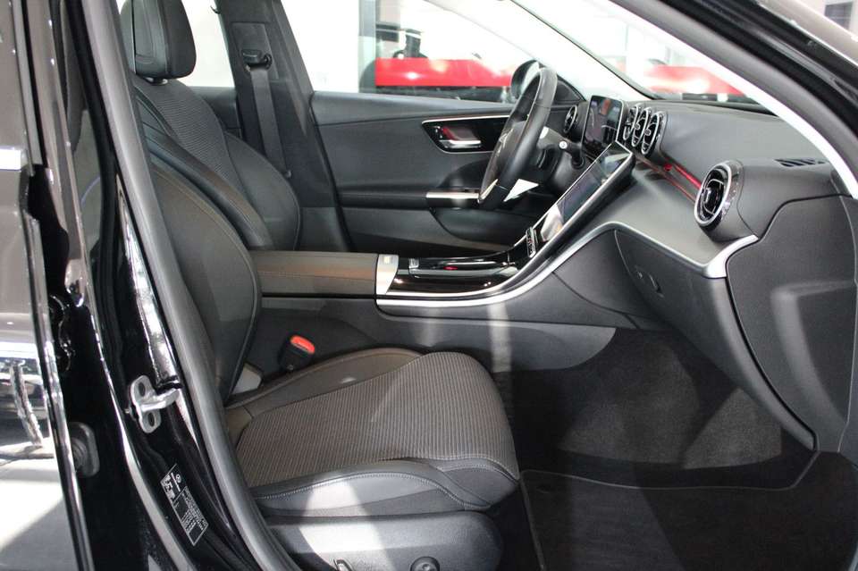 Mercedes-Benz C 200 - Imagem 8