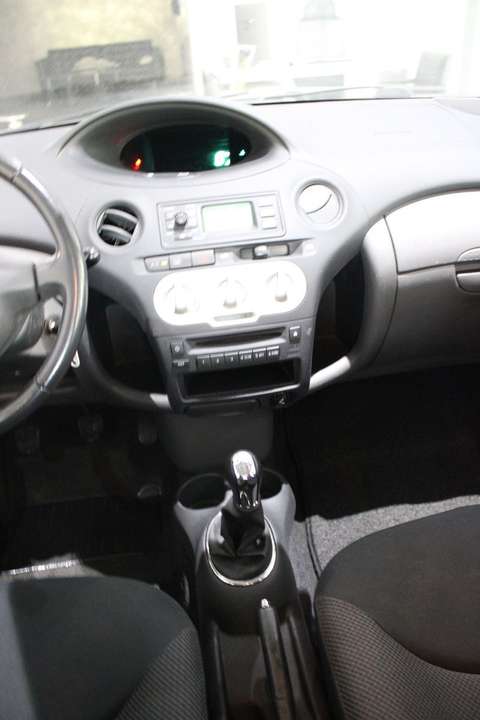 Toyota Yaris - Imagem 6