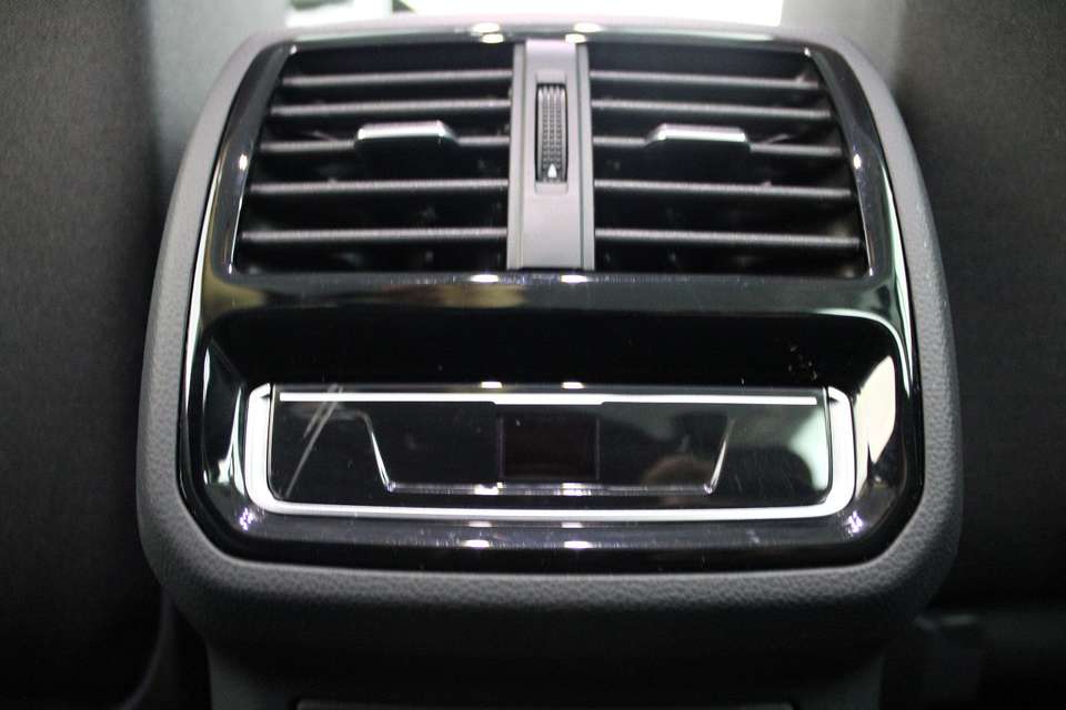Volkswagen Passat Variant - Imagem 13
