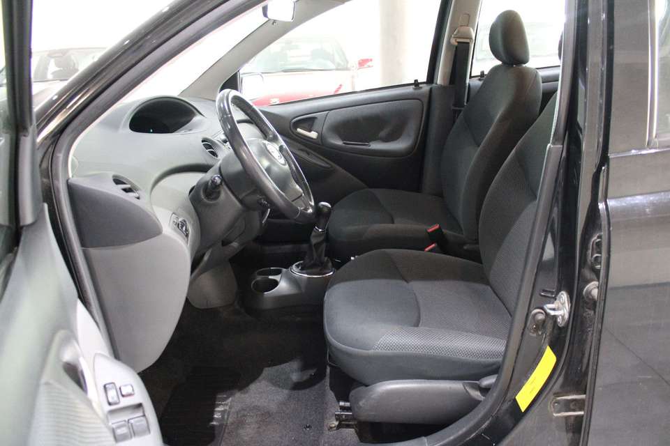 Toyota Yaris - Imagem 7