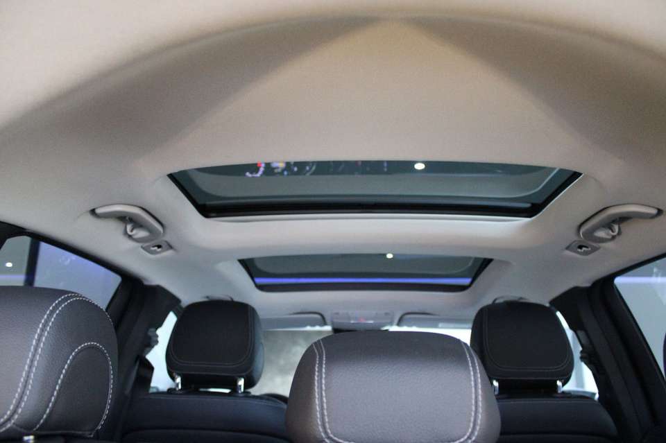 Mercedes-Benz GLC 300 - Imagem 13