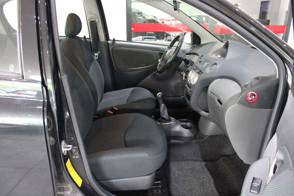 Toyota Yaris - Imagem 8