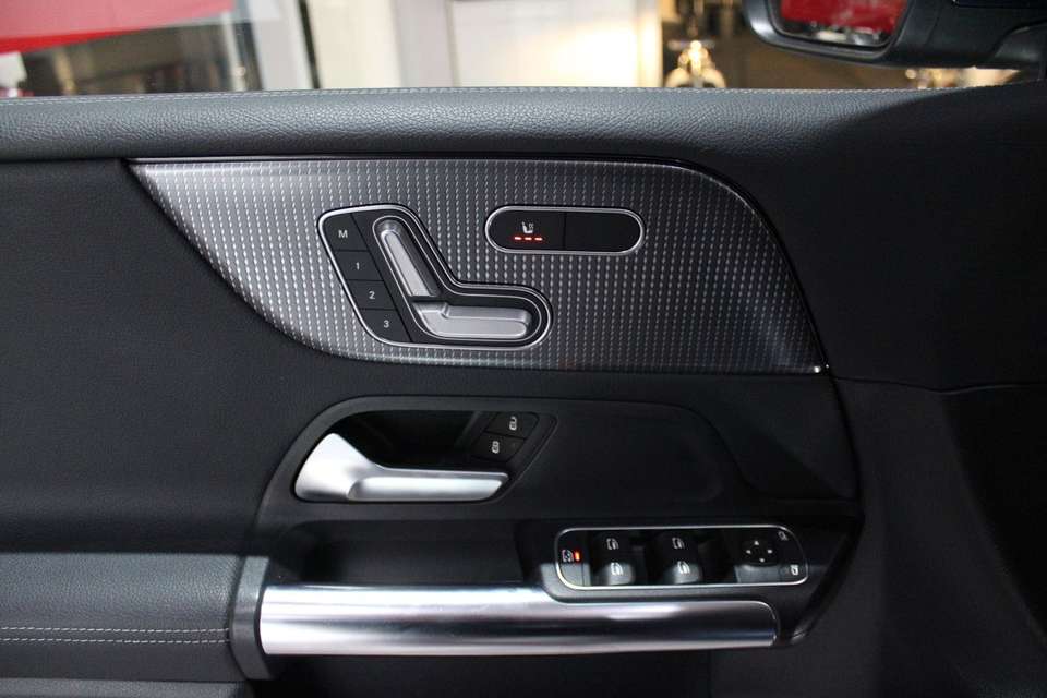 Mercedes-Benz B 220 - Imagem 11
