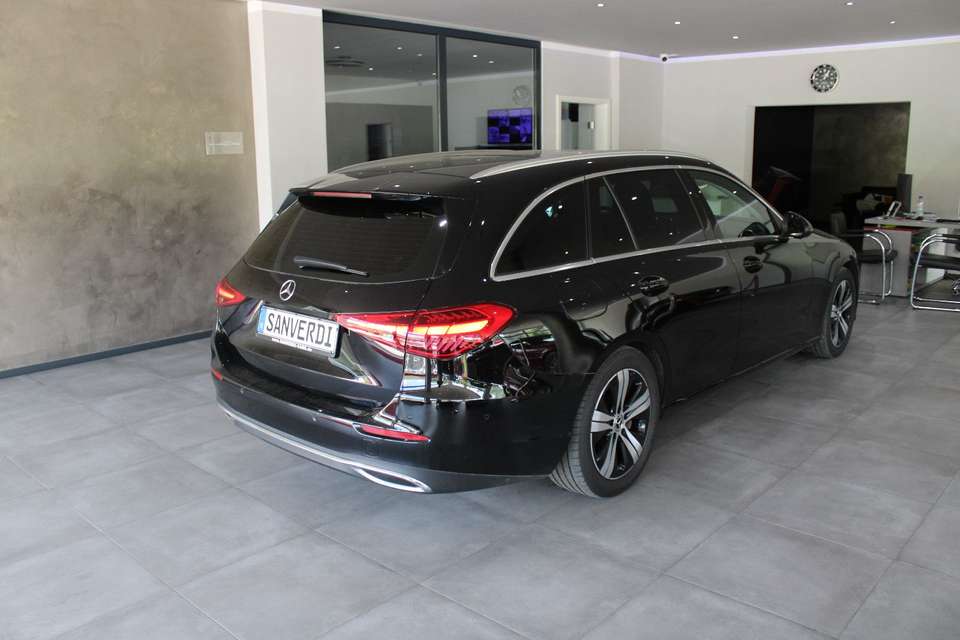 Mercedes-Benz C 200 - Imagem 14