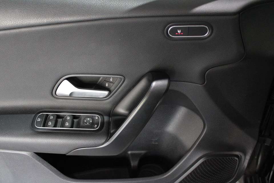Mercedes-Benz A 180 - Imagem 11