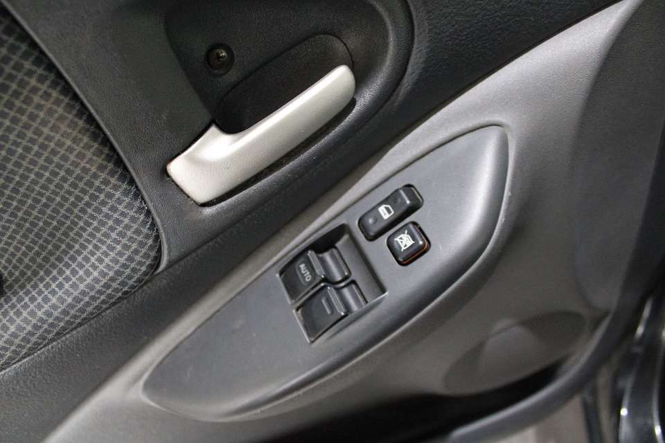 Toyota Yaris - Imagem 9