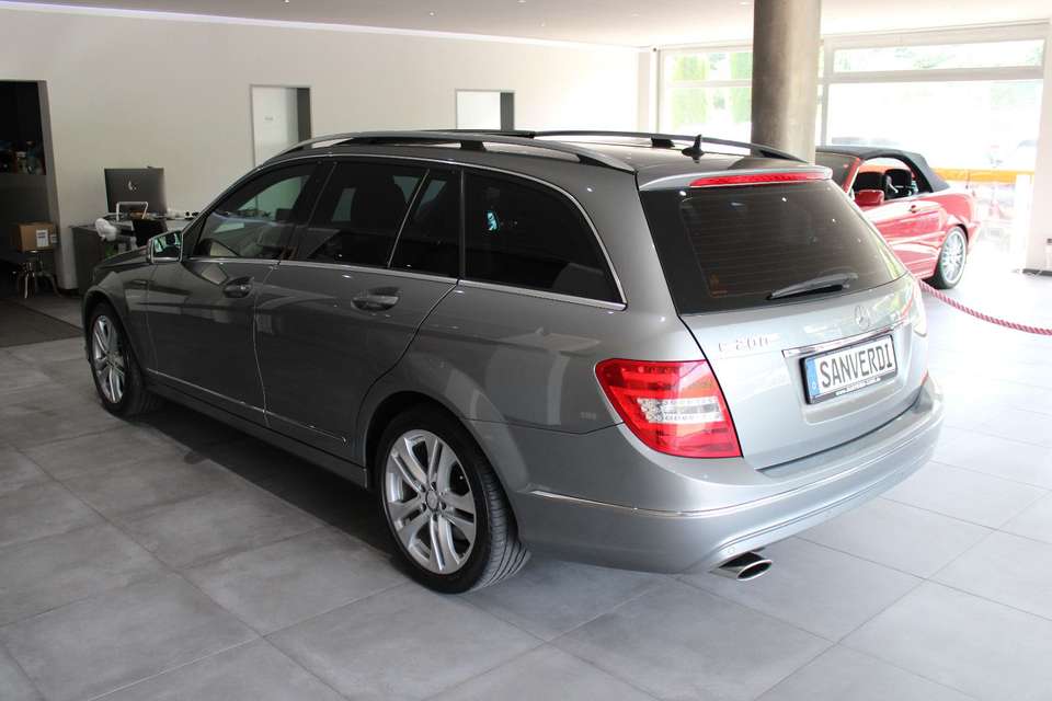 Mercedes-Benz C 200 - Imagem 15
