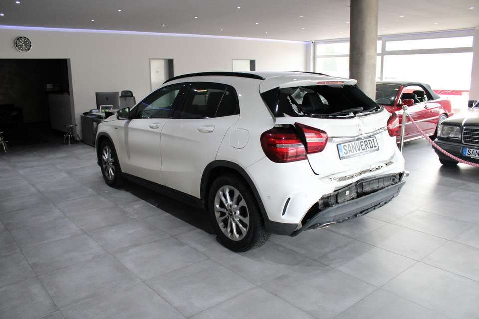 Mercedes-Benz GLA 200 - Imagem 13
