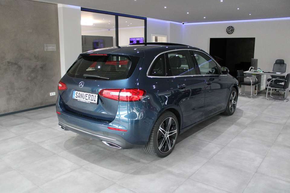 Mercedes-Benz B 220 - Imagem 14