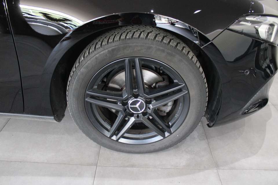 Mercedes-Benz A 180 - Imagem 13