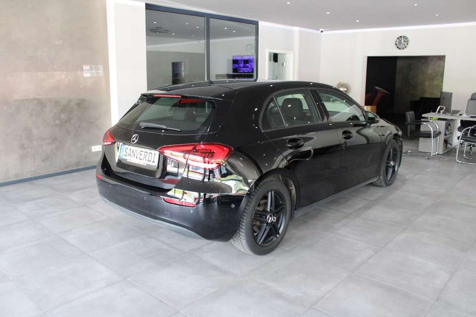 Mercedes-Benz A 180 - Imagem 14