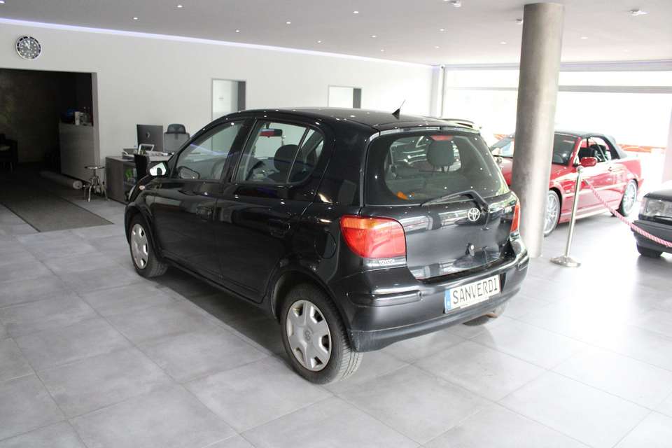 Toyota Yaris - Imagem 12