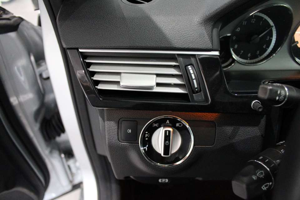 Mercedes-Benz E 250 - Imagem 10