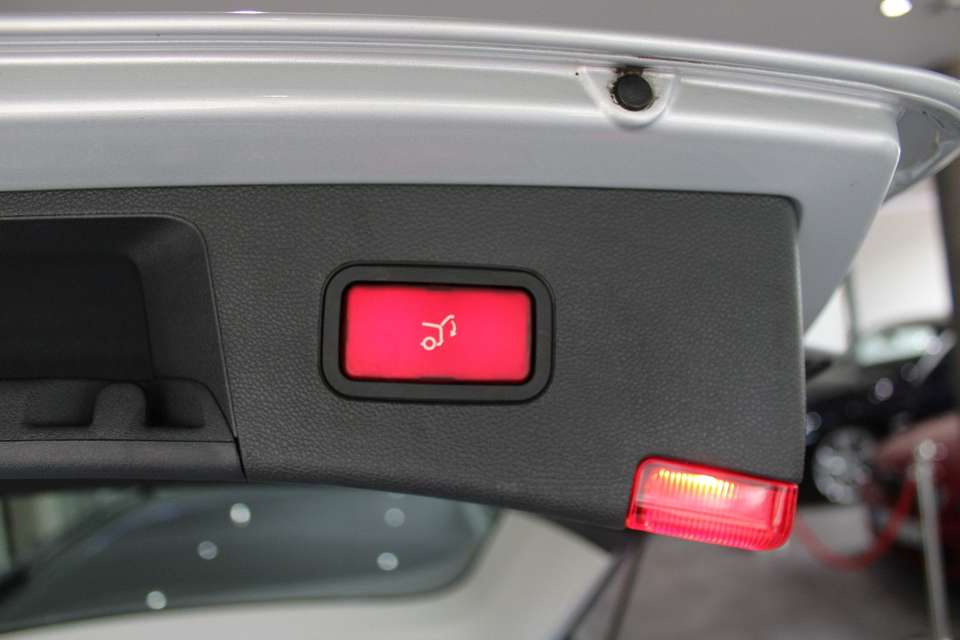 Mercedes-Benz E 250 - Imagem 12