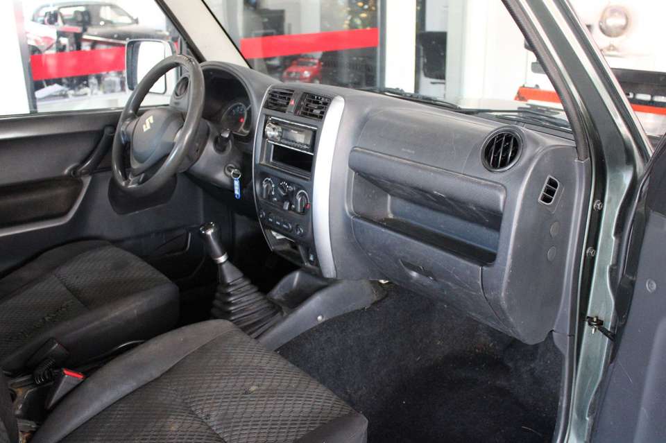Suzuki Jimny - Imagem 5